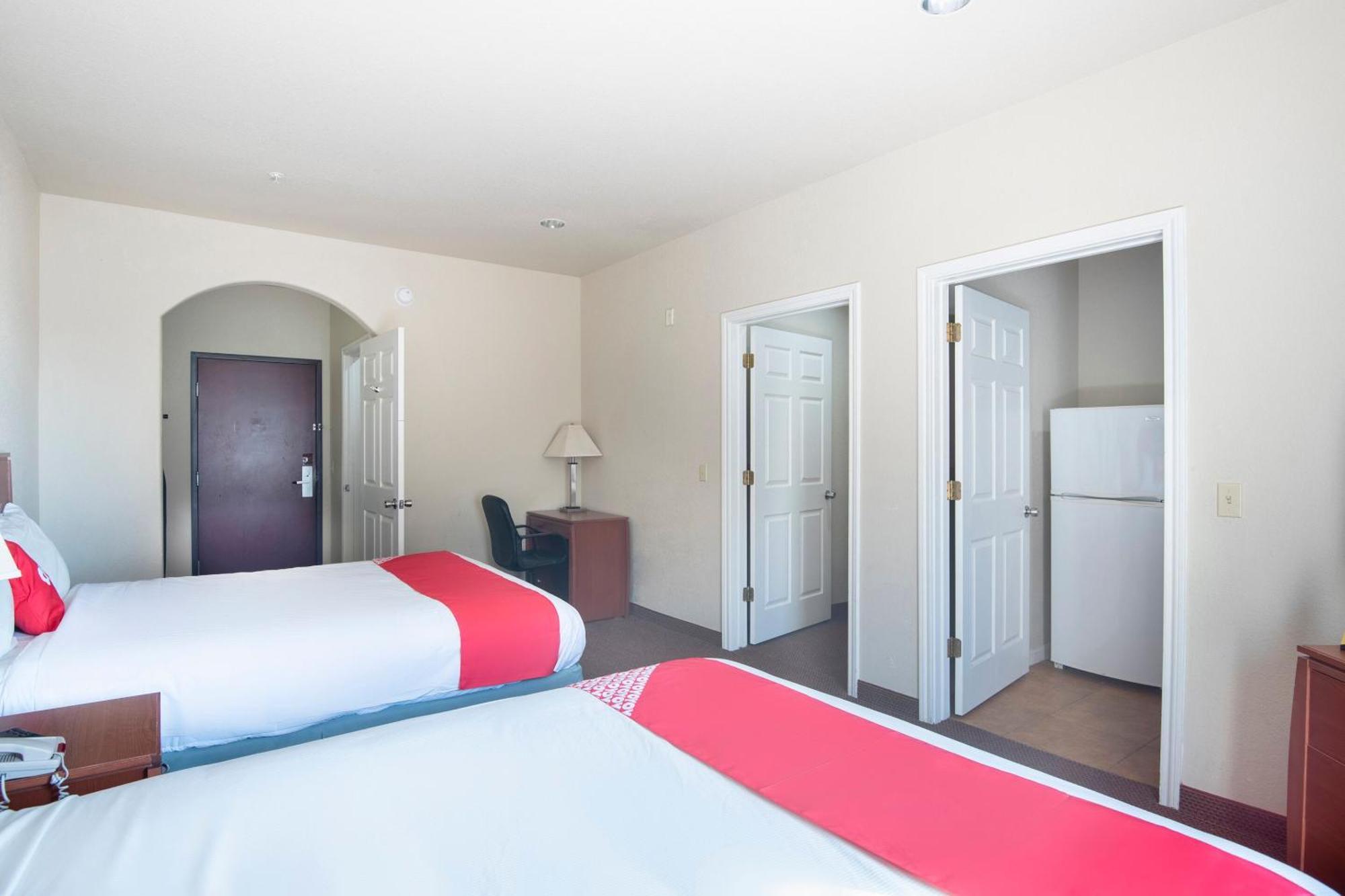 Oyo Townhouse Clute Lake Jackson Εξωτερικό φωτογραφία