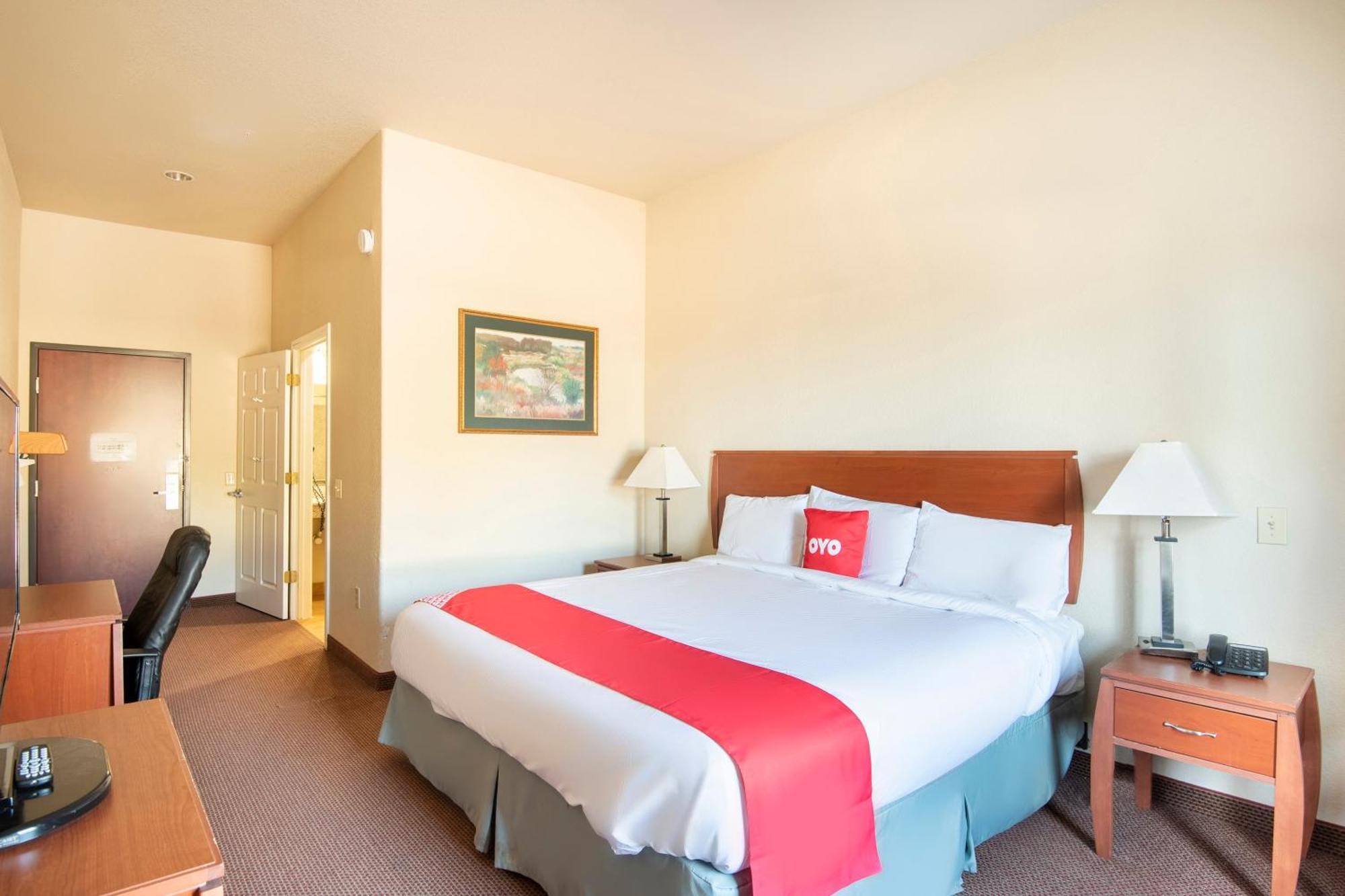 Oyo Townhouse Clute Lake Jackson Εξωτερικό φωτογραφία