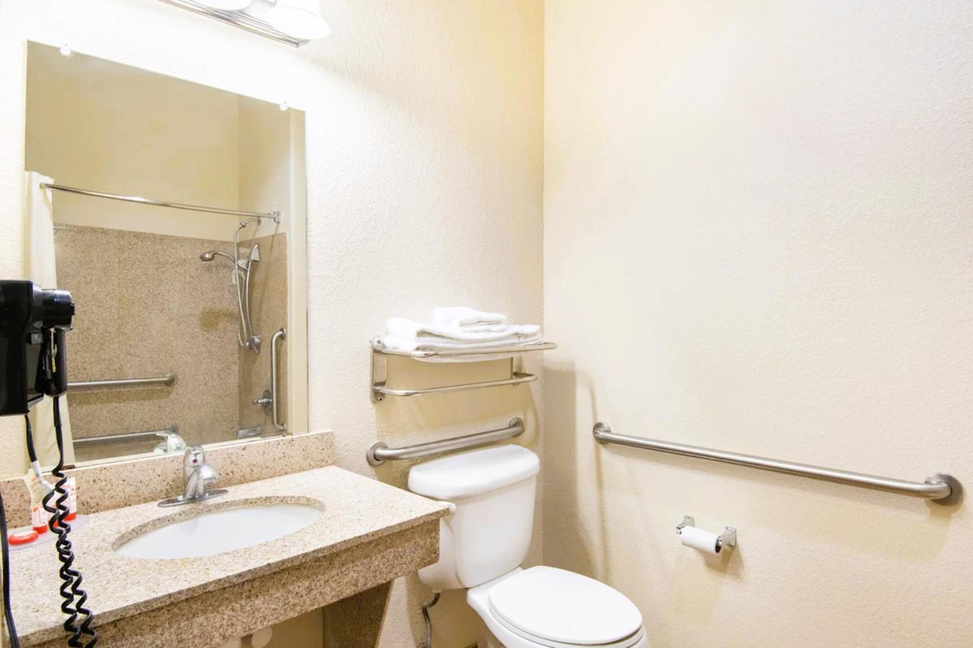 Oyo Townhouse Clute Lake Jackson Εξωτερικό φωτογραφία