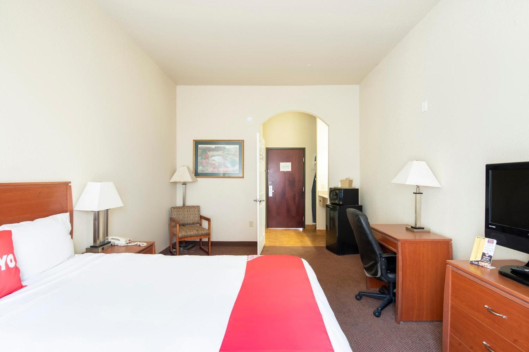 Oyo Townhouse Clute Lake Jackson Εξωτερικό φωτογραφία