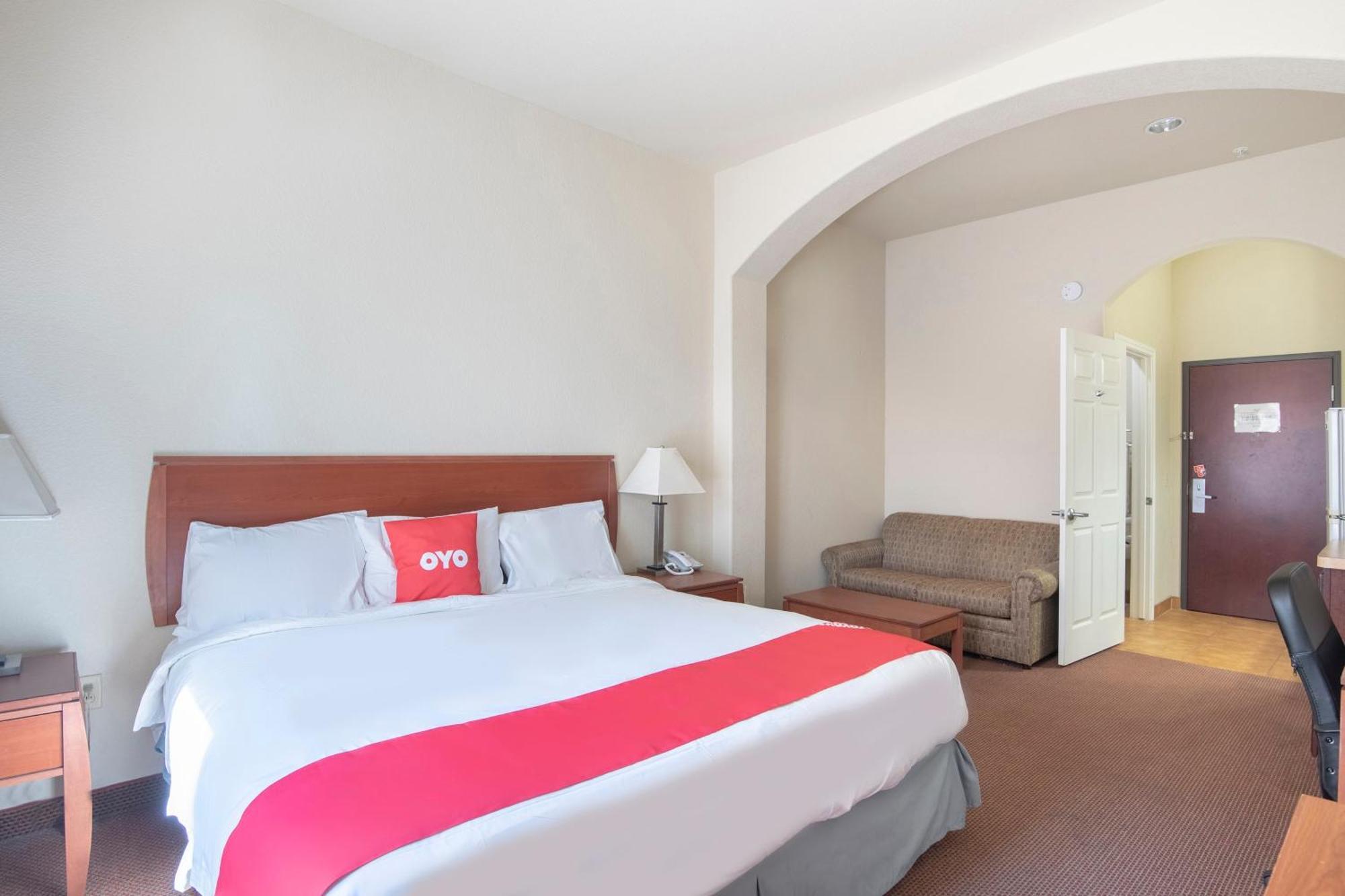 Oyo Townhouse Clute Lake Jackson Εξωτερικό φωτογραφία