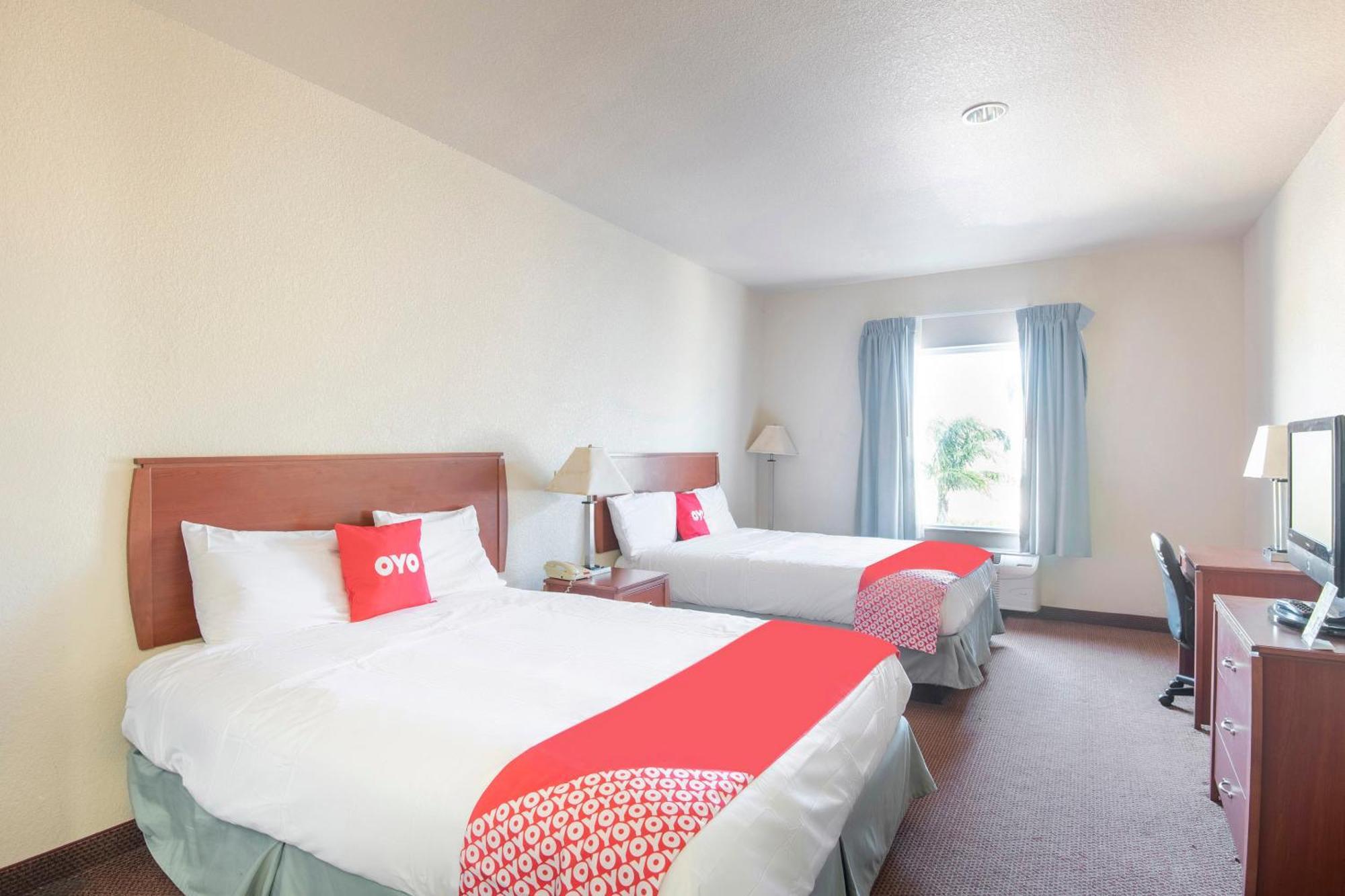 Oyo Townhouse Clute Lake Jackson Εξωτερικό φωτογραφία