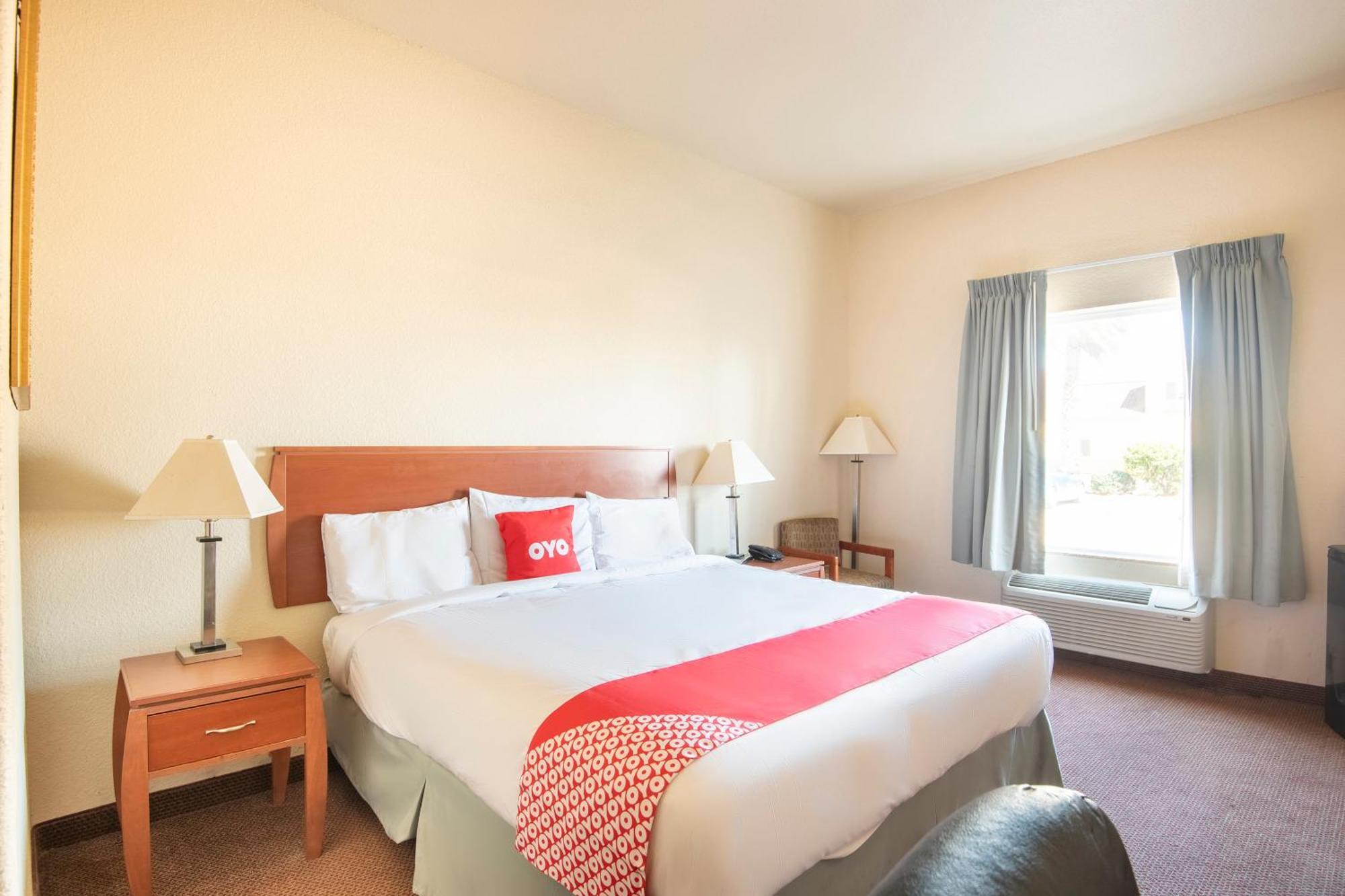 Oyo Townhouse Clute Lake Jackson Εξωτερικό φωτογραφία